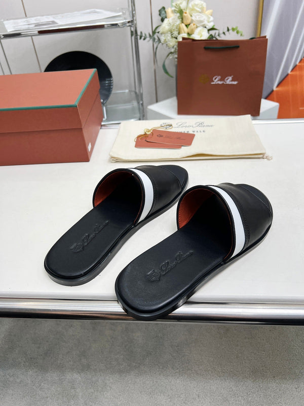 LP SLIPPER PATHON BLACK CALFSKIN