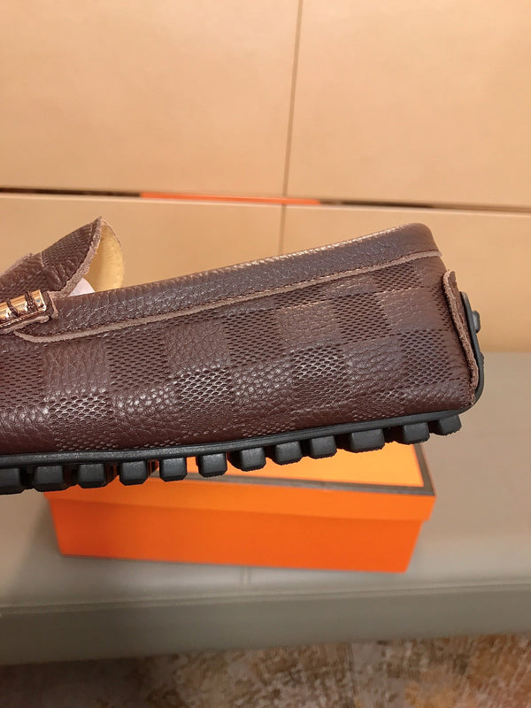 MOCASSINI LV IN PELLE DI VITELLO DAMIER MARRONE RUSSET CON NAPPINA