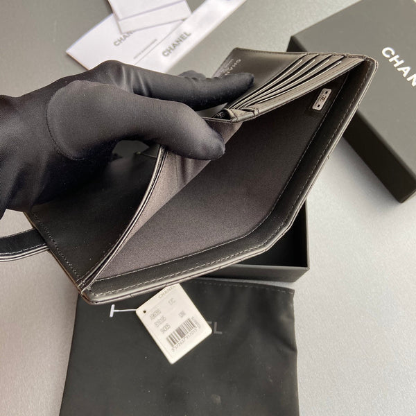 CC 96066 Compact Wallet Black Leather Sliver Steel 234621