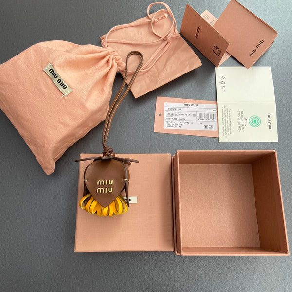 Ciondolo per borsa in pelle marrone arancione 240346