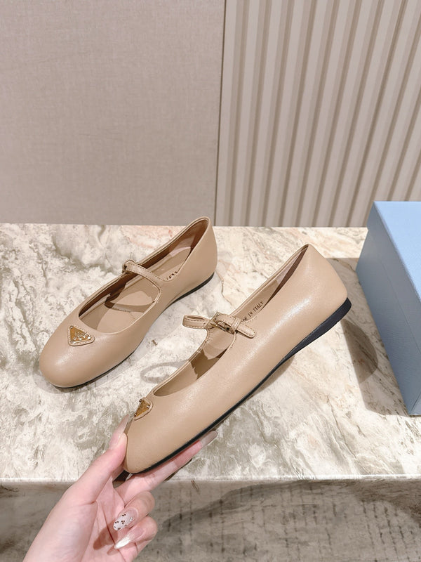 PRA 25s Ballet Flats with Small Buckle Beige Cowhide 449713