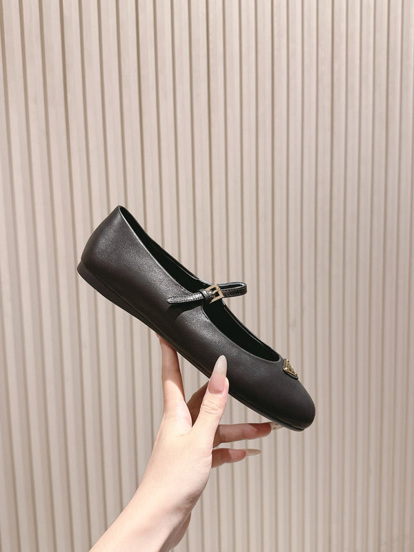PRA 25s Ballet Flats with Small Buckle Black Cowhide 449714