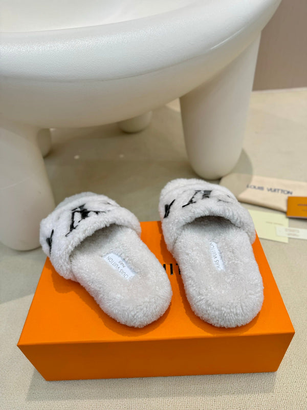 LV Fur Slippers White With Black Text Pure Wool