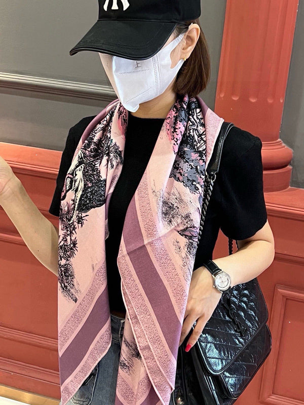 SCIARPA QUADRATA 110 CM IN VELLUTO DI SETA COLORATO 389724