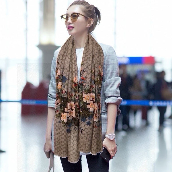 SCIARPA 200 CM IN CASHMERE MARRONE MEDIO CON FIORE COLORATO 405254