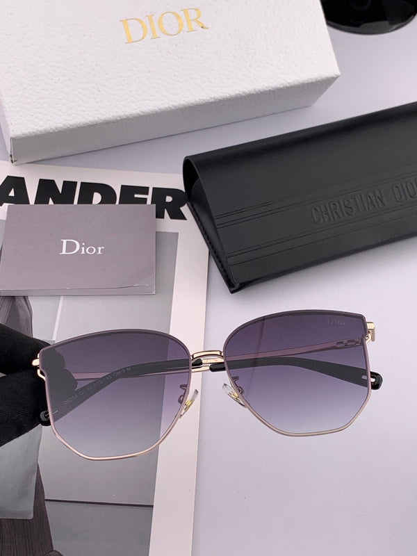 MONTAIGNE SUNGLASS CD4635 IN ACETATE