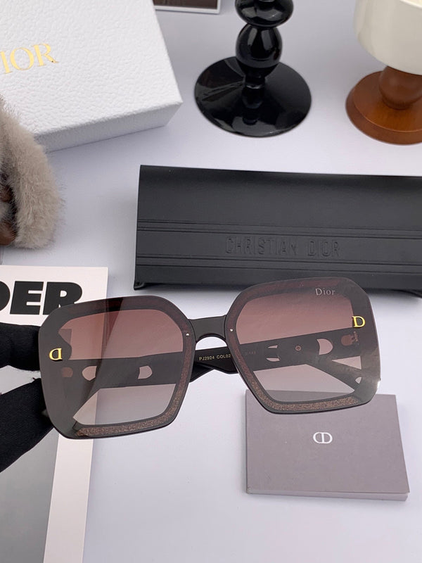 OCCHIALI DA SOLE MONTAIGNE D4292 IN ACETATO