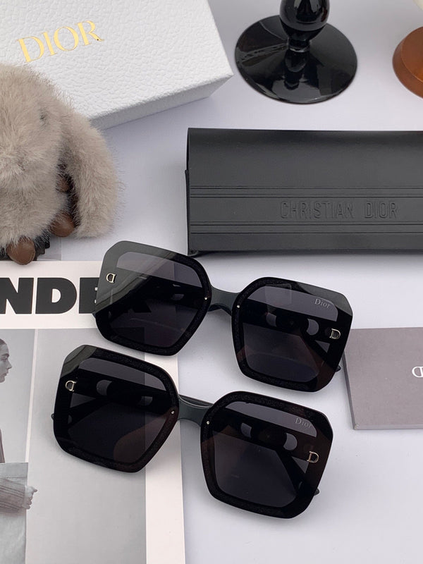 OCCHIALI DA SOLE MONTAIGNE D4292 IN ACETATO