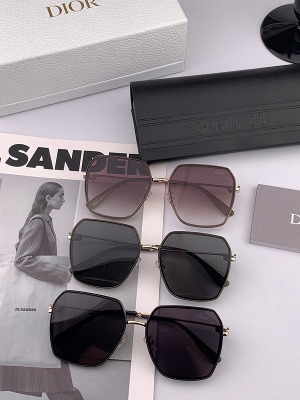 MONTAIGNE SUNGLASS D7635 IN METAL