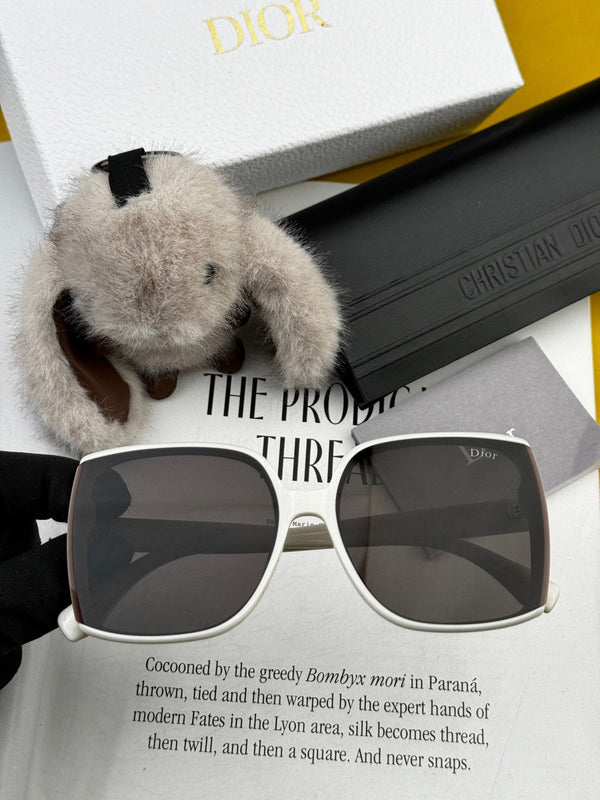 OCCHIALI DA SOLE MONTAIGNE CD3311 IN ACETATO