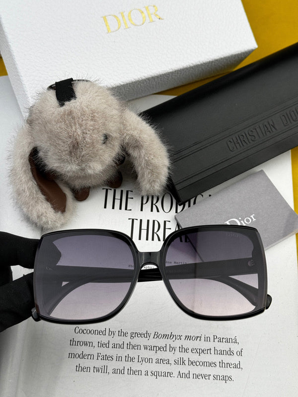 OCCHIALI DA SOLE MONTAIGNE CD3311 IN ACETATO