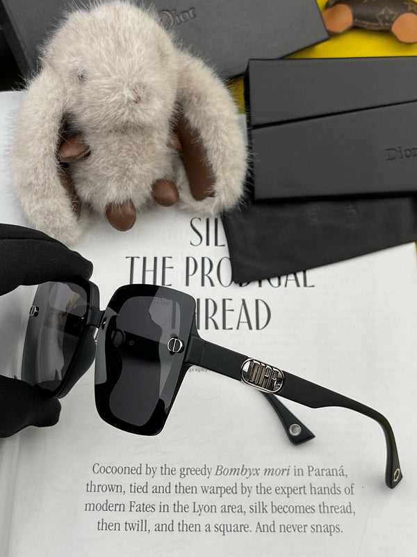 OCCHIALI DA SOLE MONTAIGNE CD5610 IN ACETATO