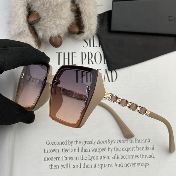 OCCHIALI DA SOLE MONTAIGNE CD5302 IN ACETATO CON LOGO IN RILIEVO