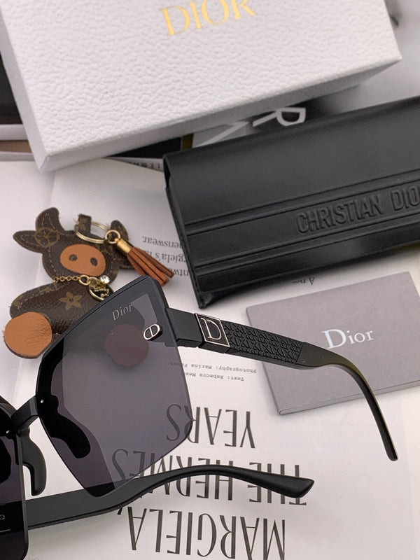 OCCHIALI DA SOLE MONTAIGNE D9805 IN ACETATO