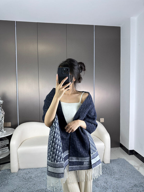 SCIARPA IN CASHMERE MONOGRAM BLU NAVY 413719