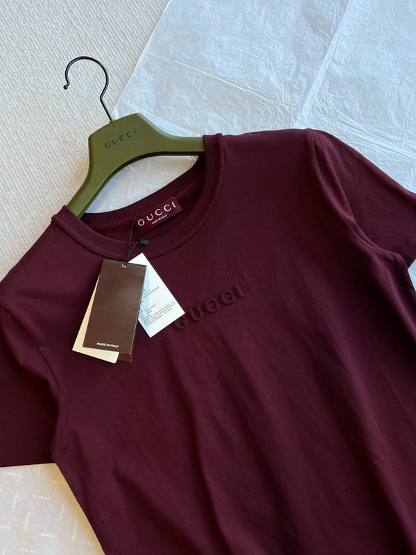 Gucci 25 Three-dimensional Embossed Letter Short-sleeved Top Red Cotton