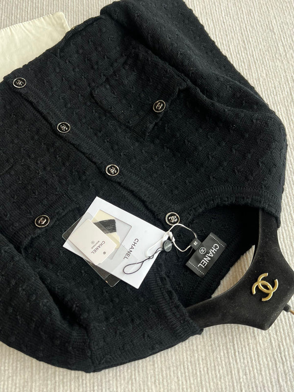 Chanel 25P Cardigan Black Cashmere 220195