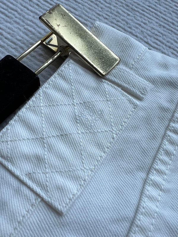 Pantaloni a gamba larga con perline e nappe in denim bianco CC 25SS 277238