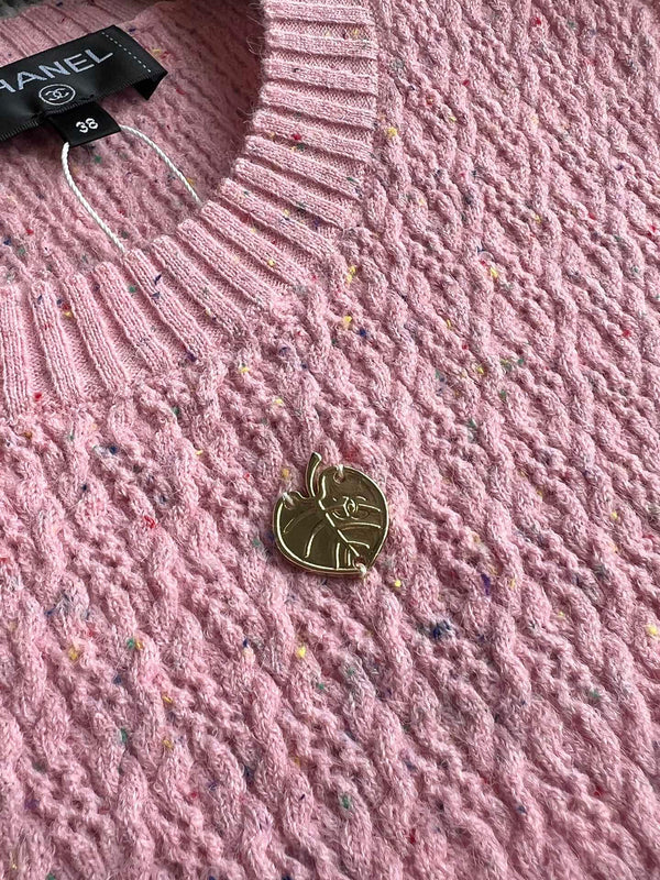 CC 25A Round Neck Sleeveless Vest In Pink Wool 269549