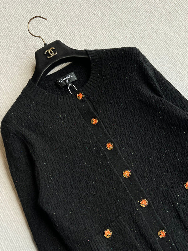 CC 25A Classic Round Neck Floral Wool Cardigan In Black 275516