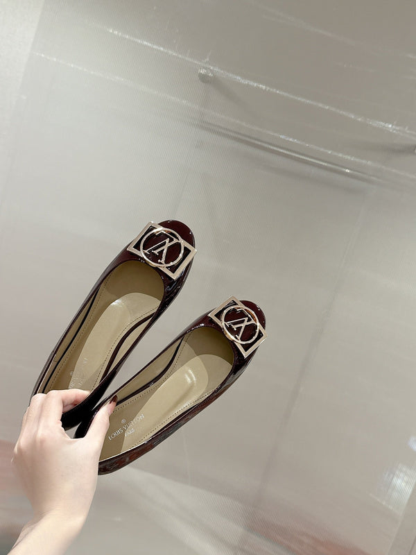 Ballerina piatta LV Shake in pelle di agnello rosso vino