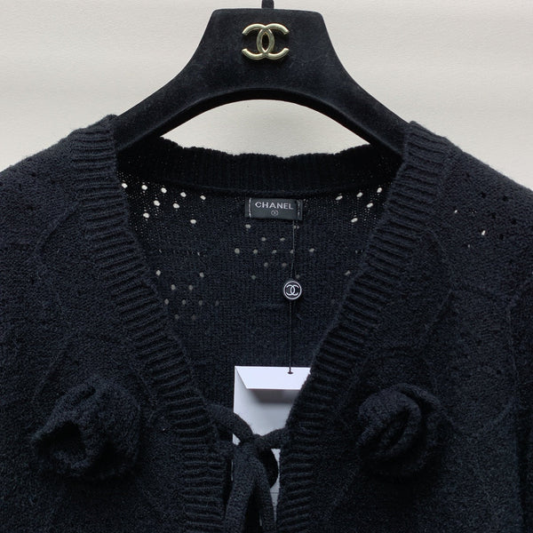 CC 25 Cardigan lavorato a maglia con motivo floreale tridimensionale in nero 277589