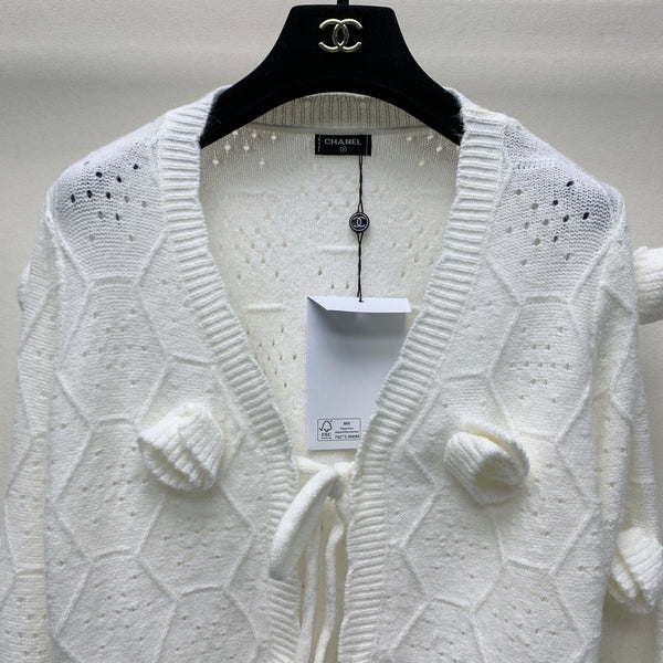 CC 25 Cardigan lavorato a maglia con motivo floreale tridimensionale bianco 277591