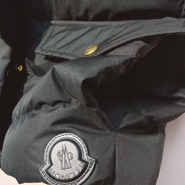 Moncler 25 Button-down Vest Black Polyester 293404