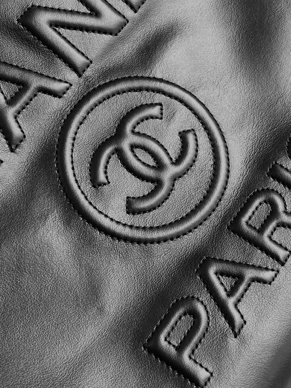 CC MEDIUM DEAUVILLE TOTE BAG 33CM BLACK CALFSKIN GHW