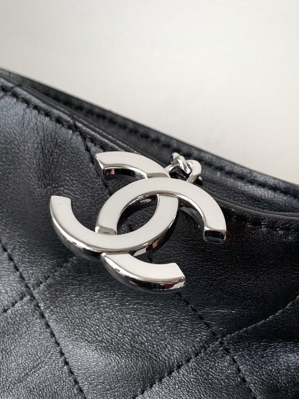 CC Vintage Hobo Bag 40cm Black Lambskin Silver Hardware