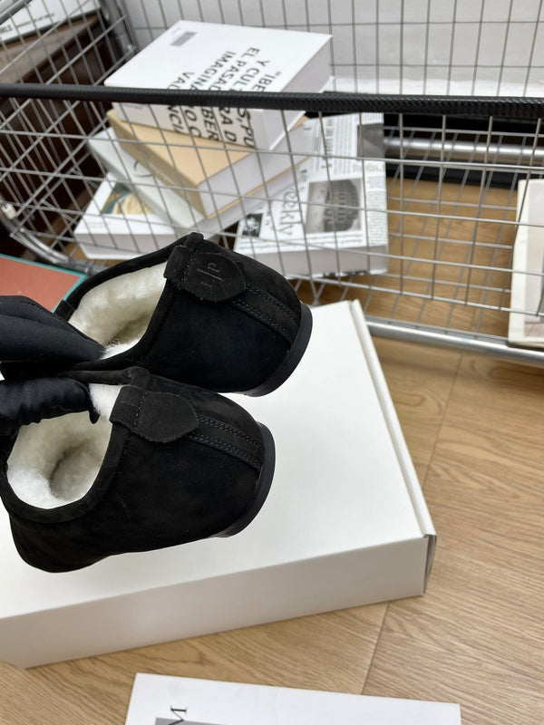 LP Cocooning Floaty Flat Black Wool Fleece Lining And Suede 989991