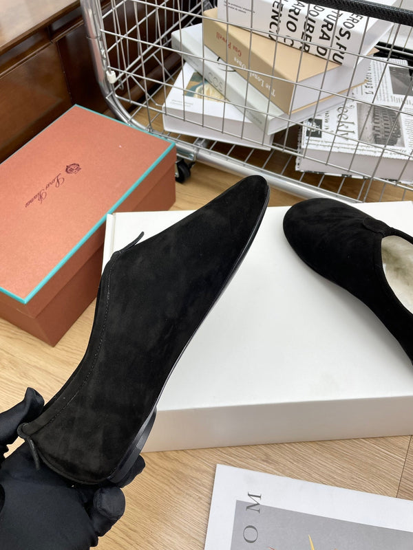 LP Cocooning Floaty Flat Black Wool Fleece Lining And Suede 989991