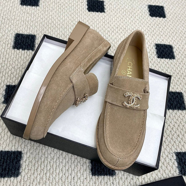 CC 25 Loafer Beige Leather Suede 366512