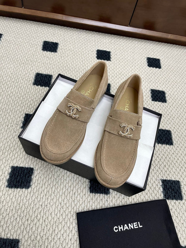 CC 25 Loafer Beige Leather Suede 366512