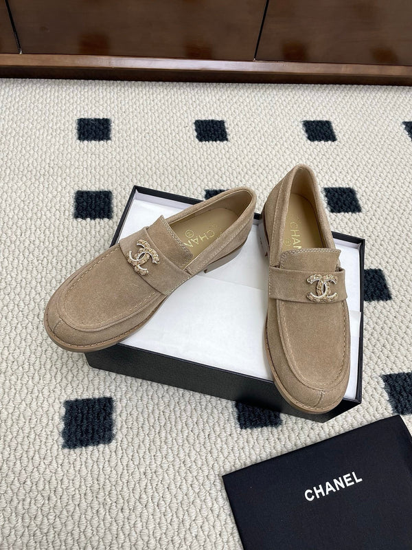 CC 25 Loafer Beige Leather Suede 366512