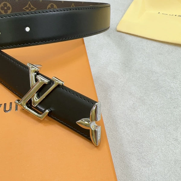 Pretty LV 30mm Reversible Belt Black Calfskin Silver Buckle