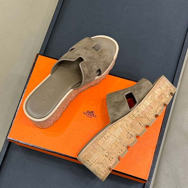 HM 25C Eze 30 Sandal Dark Tan Suede 212715