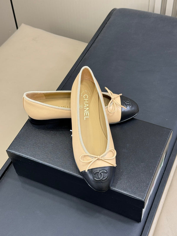 CC Classic Ballet Flats Beige Black Lambskin 282276