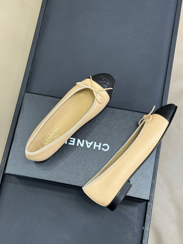 CC Classic Ballet Flats Beige Black Lambskin 282276