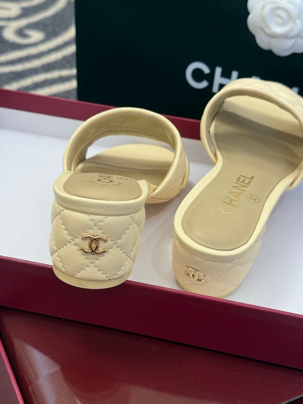 CC 25SS Honey Slippers 5cm Beige Lambskin 319638