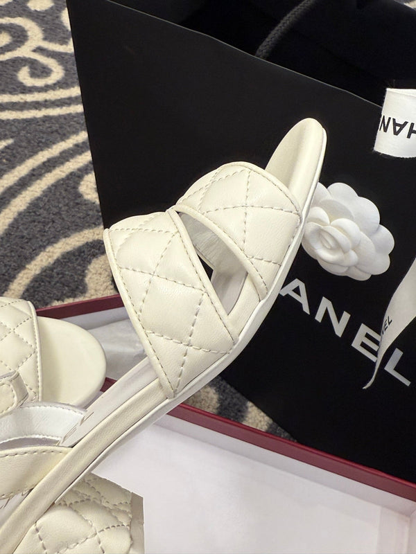 CC 25SS Honey Sandals 5cm White Lambskin 319632