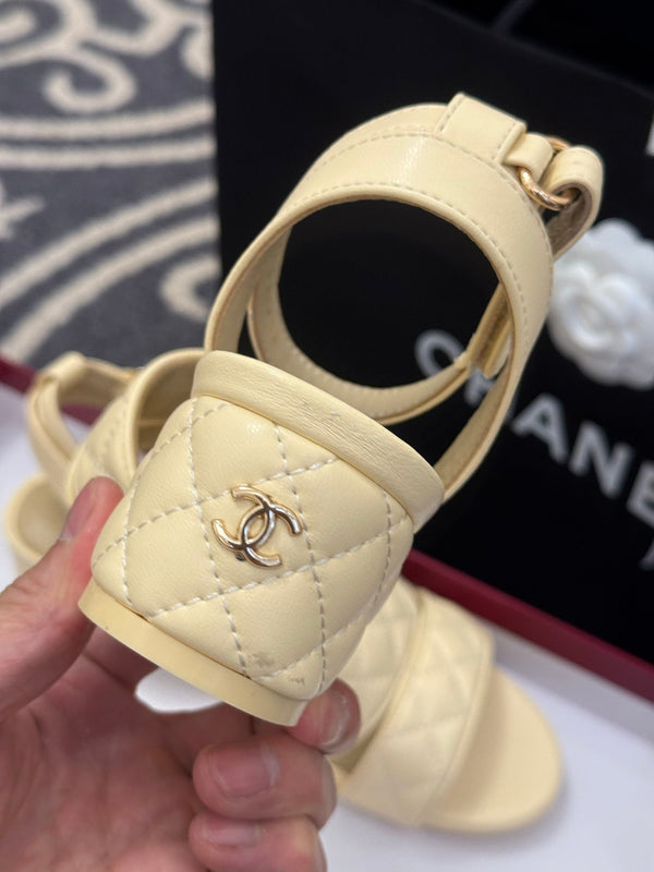 CC 25SS Honey Sandals 5cm Beige Lambskin 319634