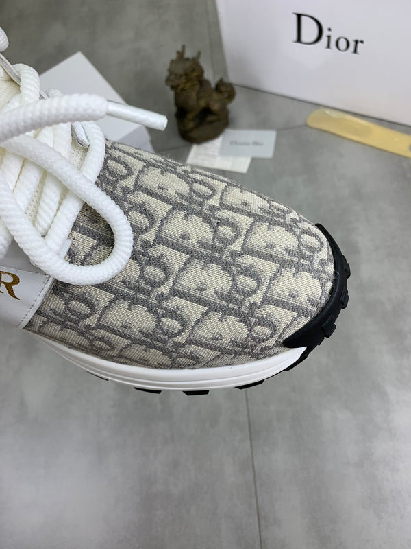 CD B24 SNEAKER BEIGE AND WHITE FABRIC