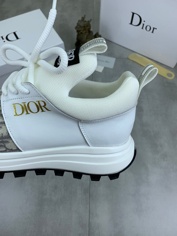 CD B24 SNEAKER BEIGE AND WHITE FABRIC