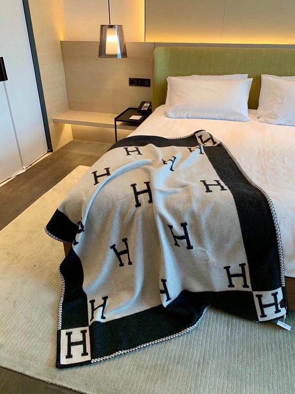 HM Blanket Black White Wool Cashmere