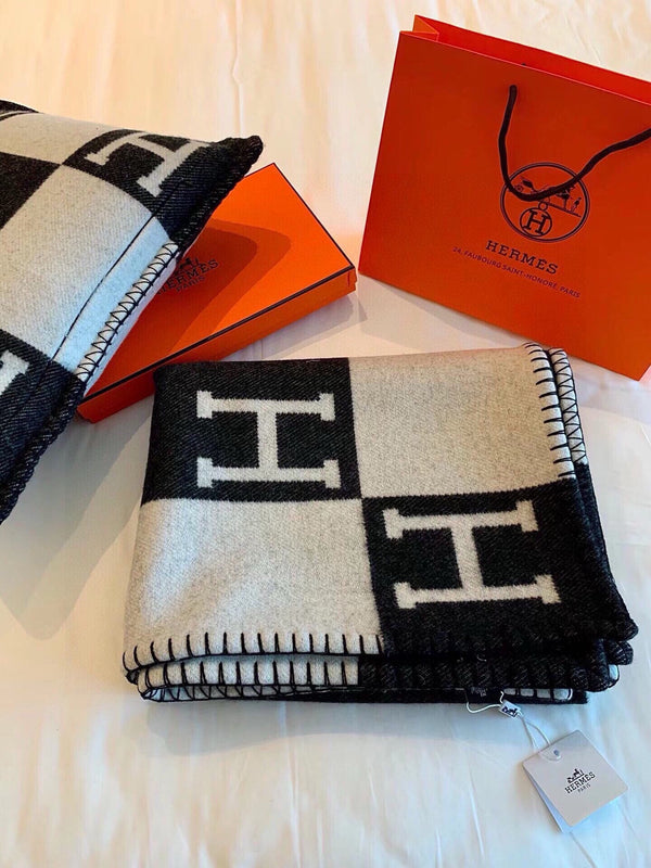 HM Blanket Black White Wool Cashmere