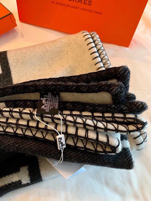 HM Blanket Black White Wool Cashmere