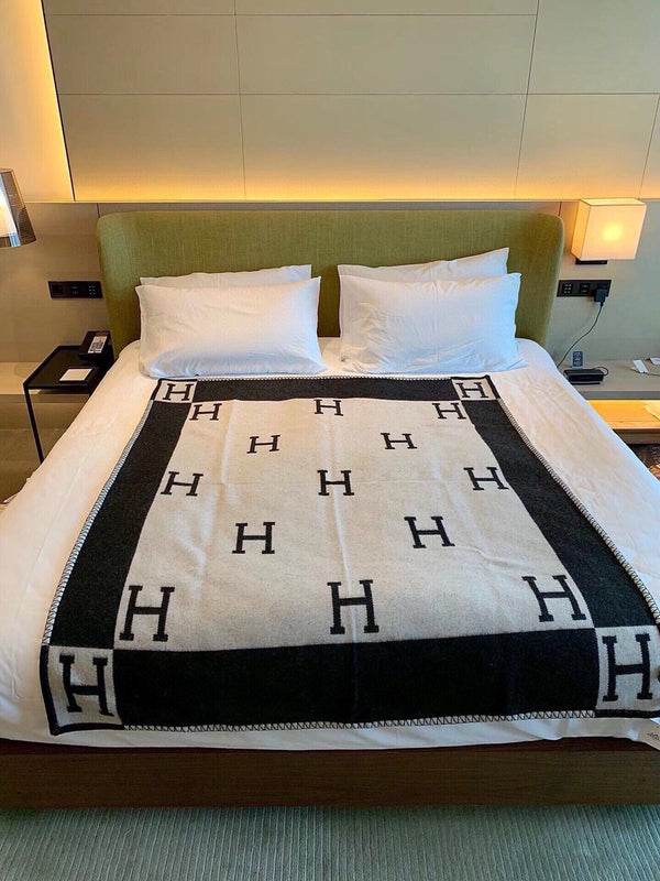 HM Blanket Black White Wool Cashmere
