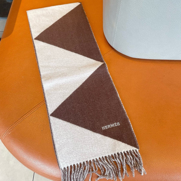 Geometric Scarf 151 CM IN Dark Brown Mix White Cashmere