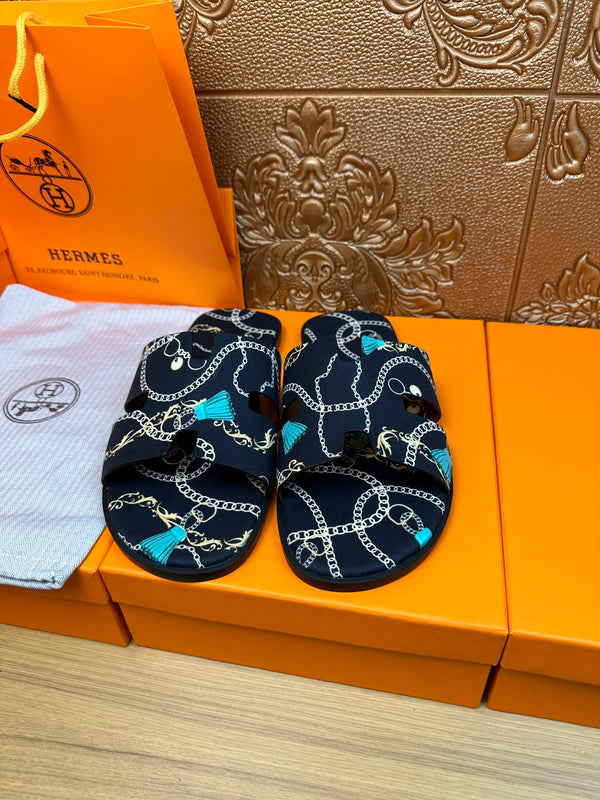 HM IZMIR SANDAL DENIM COLOR SUEDE WITH CHAIN MOTIF